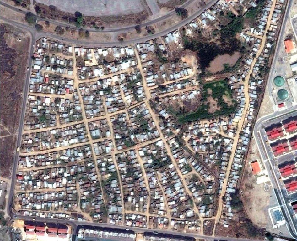 Pre-demolition satellite image of the Brisas del Hipódromo community in Carabobo state, March 2015.