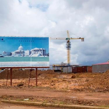 Tras haber gastado millones de dólares en edificios gubernamentales en Malabo, la capital, Guinea Ecuatorial ahora está invirtiendo miles de millones de dólares en la construcción de una nueva capital administrativa, Oyala.