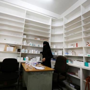A worker is pictured in a government hospital's drug store in Sanaa, Yemen August 16, 2017. © 2017 Reuters/Khaled Abdullah