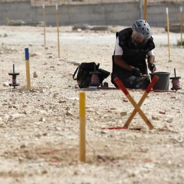 A member of the Palestinian security forces takes part in a training session to find and remove landmines, organised by the Palestinian Ministry of Interior and the United Nations, in the West Bank city of Jericho June 25, 2012.