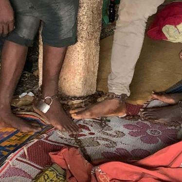 In one traditional healing center, Human Rights Watch found 16 men in a dark, stifling room, all of them with short chains, no longer than half a meter, around their ankles. They called out: “We are suffering here. They are abusing our human rights. Pleas