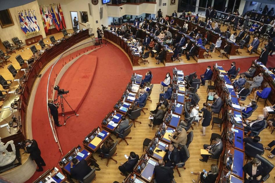 Vista interior de la Asamblea Legislativa salvadoreña en San Salvador el 1 de mayo de 2021. 