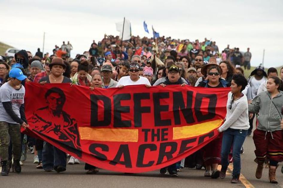 Индейцы протестуют против строительства нефтепровода Dakota Access в Северной Дакоте 4 сентября 2019 г. 